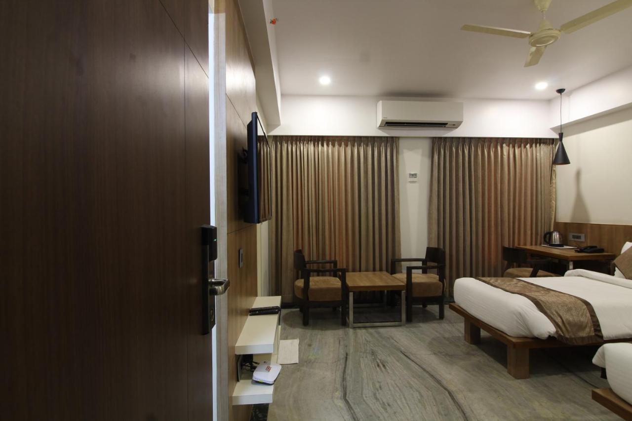 Treebo Seaesta Rk Beach Визакхапатнам Екстериор снимка